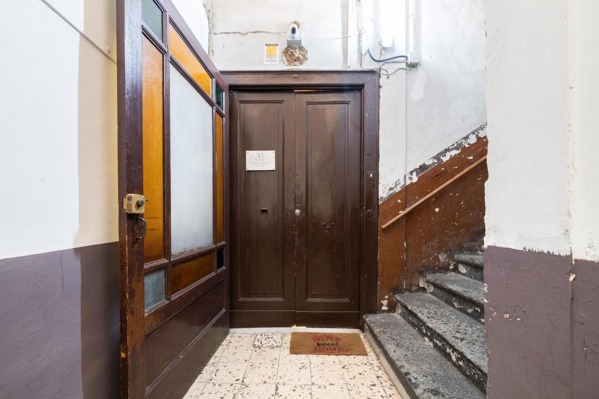 31 Saint Paul'S Apartment By Domusextra نابولي المظهر الخارجي الصورة